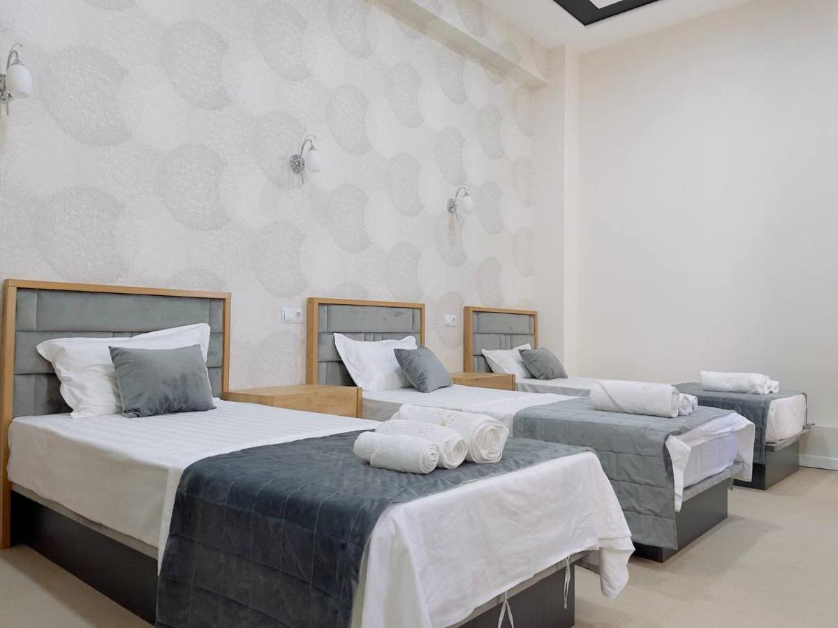 Emin Hotel Fergana Exteriér fotografie