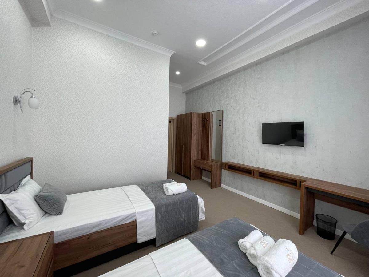 Emin Hotel Fergana Exteriér fotografie