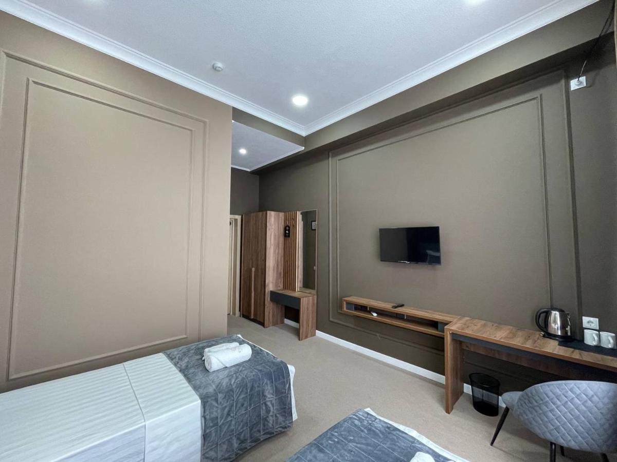 Emin Hotel Fergana Exteriér fotografie