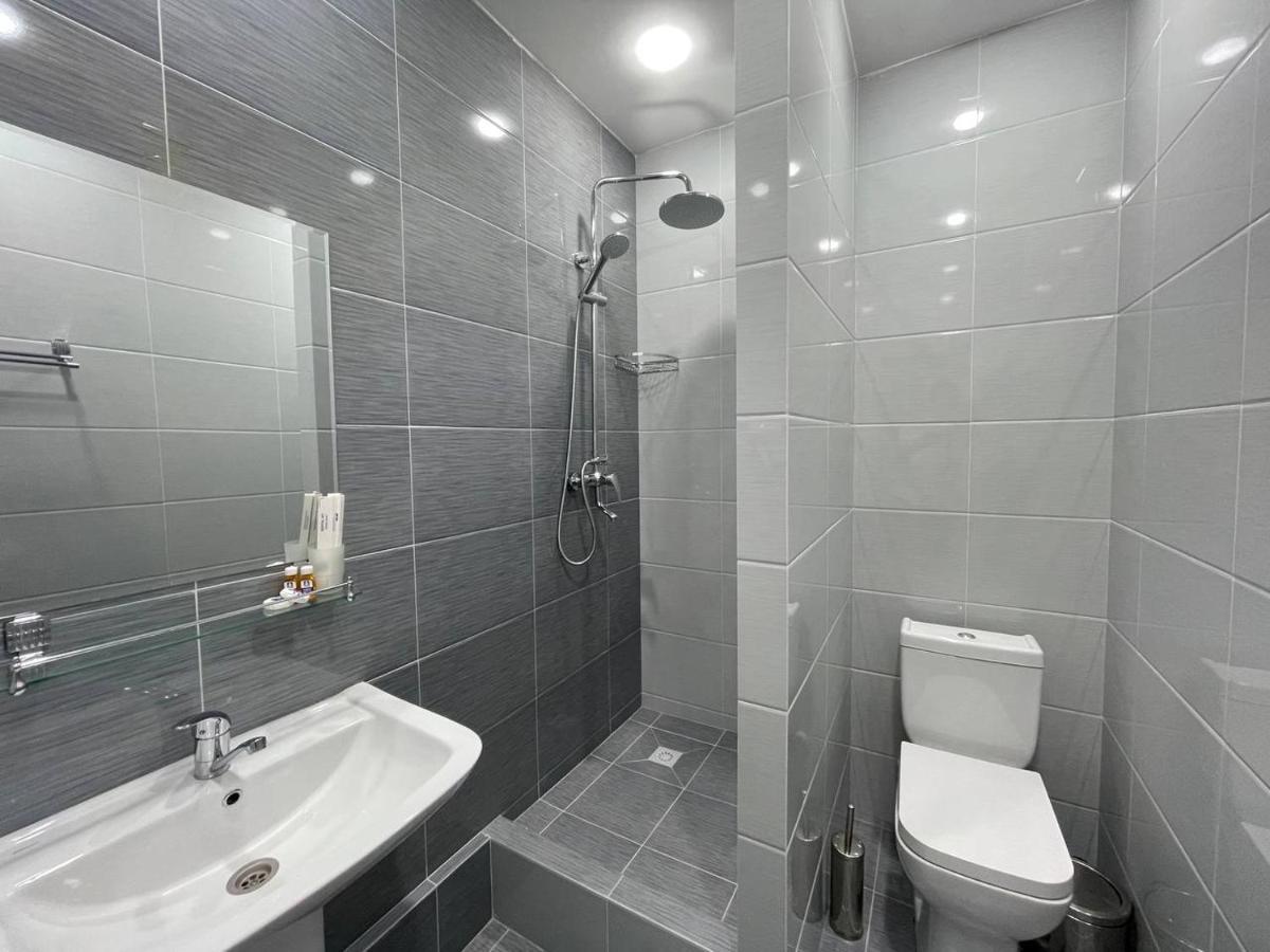 Emin Hotel Fergana Exteriér fotografie