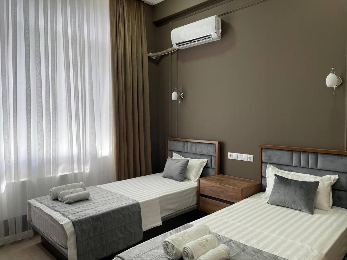 Emin Hotel Fergana Exteriér fotografie
